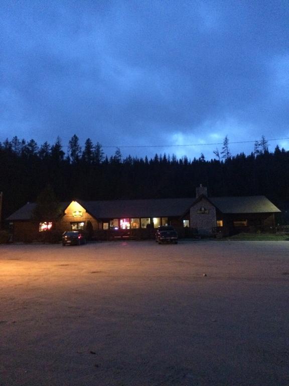 Lolo Hot Springs Hotell Eksteriør bilde