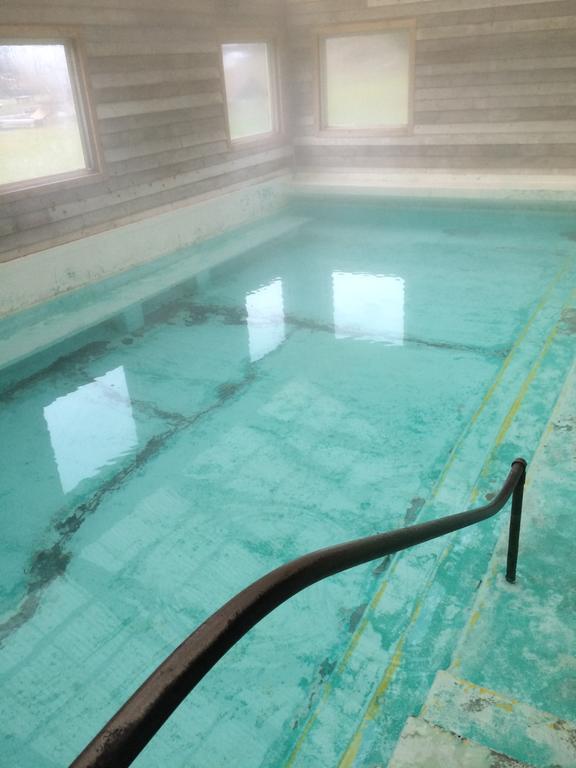 Lolo Hot Springs Hotell Eksteriør bilde