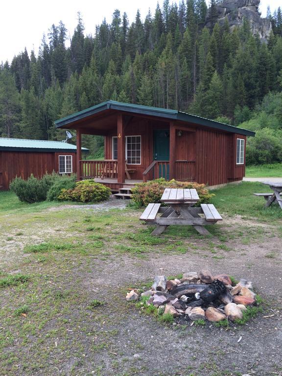 Lolo Hot Springs Hotell Rom bilde